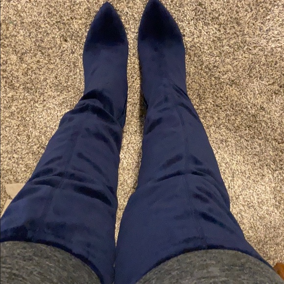 Boots - Picture 7 of 7